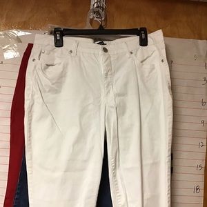 BANDOLINO women's  pants  sz 14. white